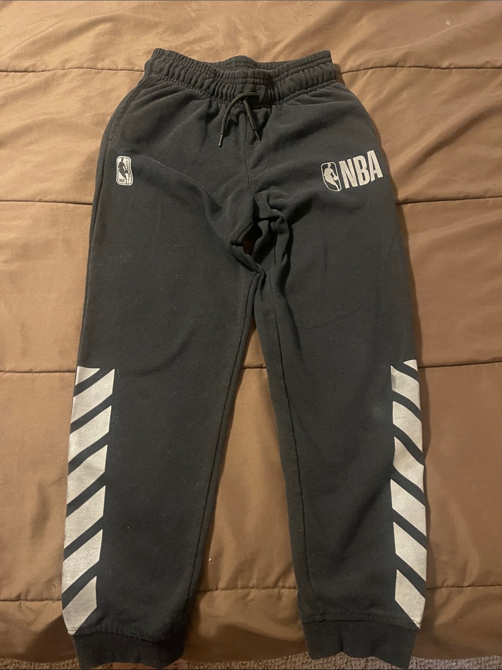 NBA boys sweatpants  size 8, Black with Gray Chevron Accents